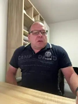 coupleLatinaLovers online show from April 13, 2026, 5:02 am