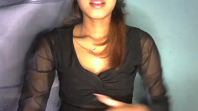 Snapshot of jassi-just18 chatting on January 1, 2025, 2:42 pm jassi-just18 online show from January 1, 2025, 2:42 pm