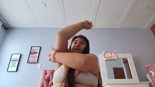  69HONRY online show from December 11, 2024, 1:06 pm