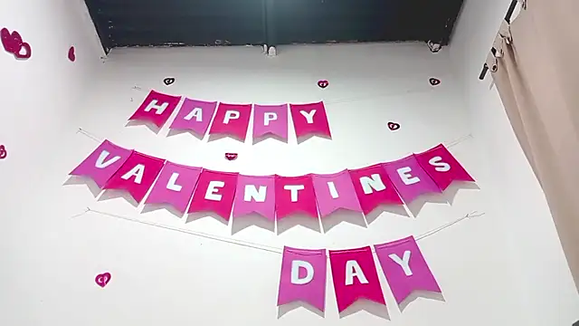 PetiteIvoryQueen19 online show from March 1, 2025, 7:19 am