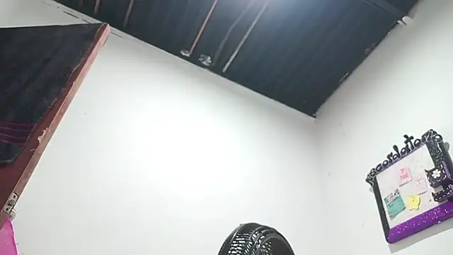 PetiteIvoryQueen19 online show from March 13, 2025, 7:53 am