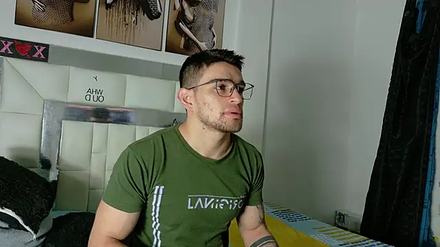 Sexy Alejandro  online show from February 13, 2025, 11:17 am