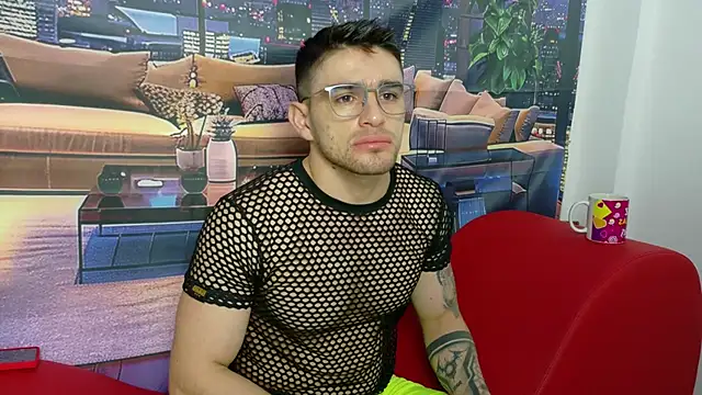 Sexy Alejandro  online show from March 15, 2025, 11:19 am
