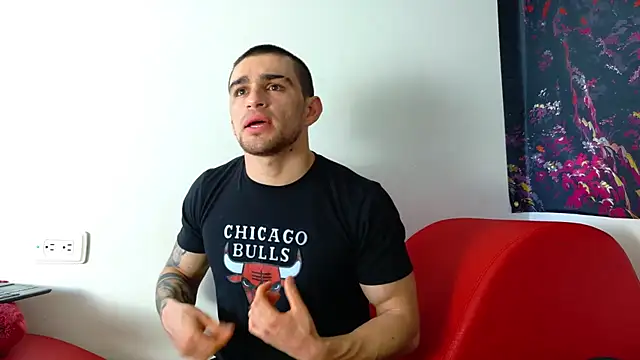 Sexy Alejandro  online show from October 21, 2025, 11:33 am