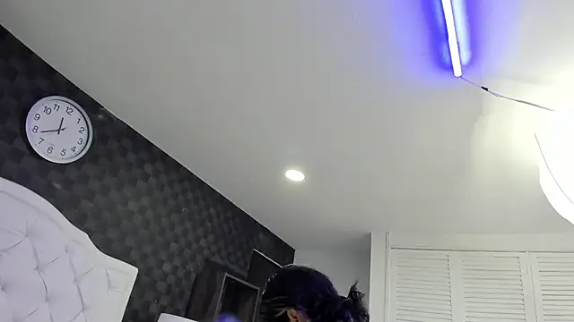 rave connor online show from September 19, 2025, 7:47 pm