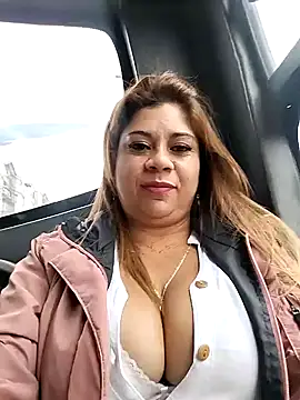 Laura-Hernandez online show from January 25, 2025, 8:42 pm