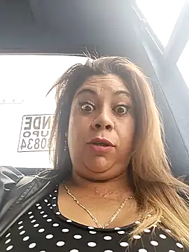 Laura-Hernandez online show from February 4, 2025, 4:18 pm