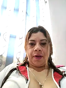 Laura-Hernandez online show from September 18, 2025, 3:25 pm