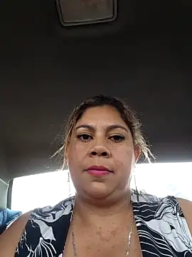 Laura-Hernandez online show from January 5, 2026, 5:27 pm