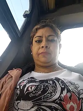Laura-Hernandez online show from July 22, 2026, 3:04 pm