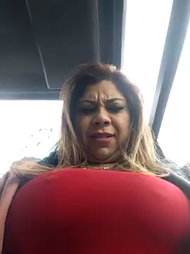 Laura-Hernandez online show from July 24, 2026, 1:53 pm