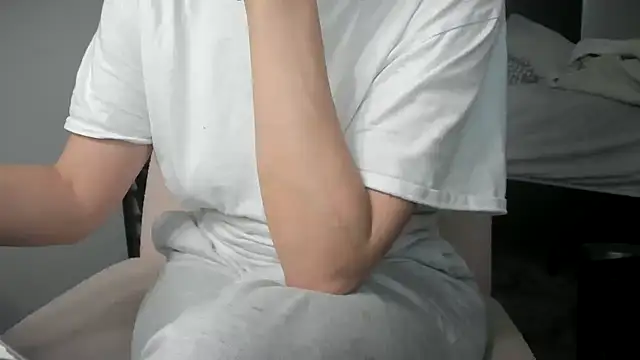 bigb00tyjudyyX online show from February 16, 2026, 5:09 pm