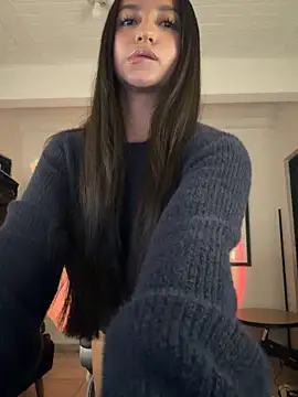 Snapshot of aly_golden_ chatting on June 14, 2026, 7:21 am aly golden online show from June 14, 2026, 7:21 am