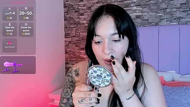 aurora sweet2 online show from January 2, 2025, 1:30 pm