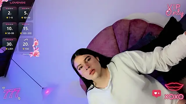 Alliemilky online show from March 18, 2026, 6:55 pm