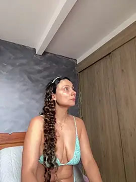 MafeeRoss online show from March 31, 2026, 6:41 pm