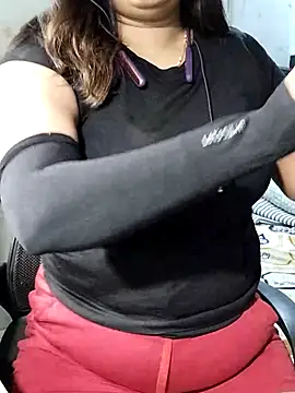 Snapshot of QueenHaryana chatting on November 1, 2025, 6:21 pm QueenHaryana online show from November 1, 2025, 6:21 pm