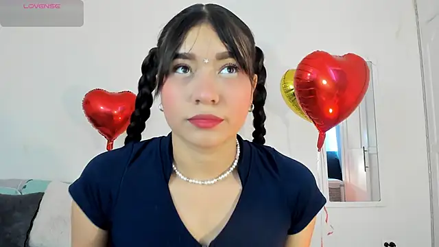 Maia W10 online show from February 25, 2025, 6:20 pm