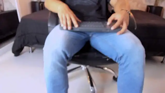 Regan   online show from September 27, 2025, 7:30 pm