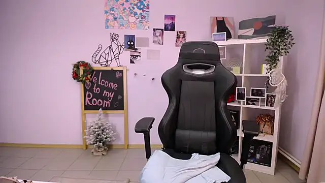 MelissaLovvv online show from January 17, 2025, 5:00 am