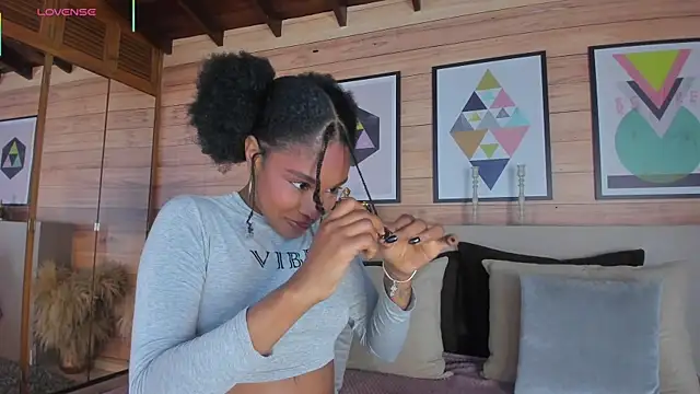 AriaFoster online show from April 12, 2026, 3:44 am