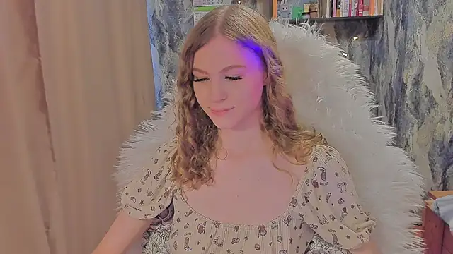 JuxxxsyBunx online show from November 14, 2025, 6:23 am