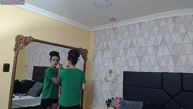 JustinePerry online show from March 22, 2025, 4:24 am