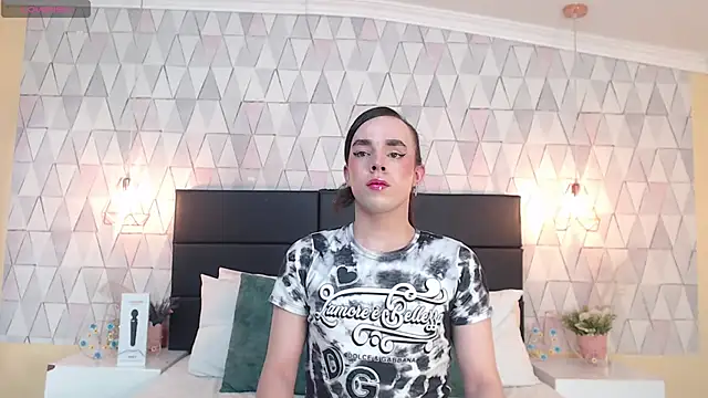 JustinePerry online show from September 15, 2025, 3:17 am