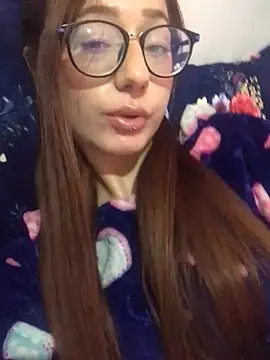 Trixiroy online show from February 26, 2025, 5:42 am