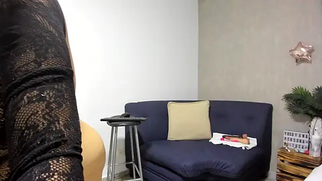 afrodita martinez online show from March 21, 2026, 2:42 pm