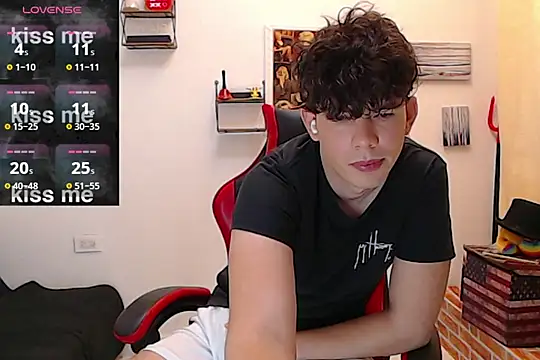 Angelo-cianuro- online show from December 2, 2025, 10:38 pm