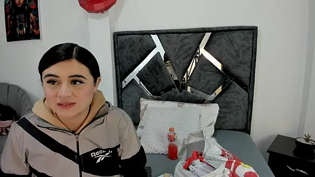 Dulce amg online show from April 23, 2026, 3:19 am