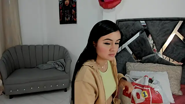 Snapshot of Dulce_amg chatting on May 7, 2026, 3:01 am Dulce amg online show from May 7, 2026, 3:01 am