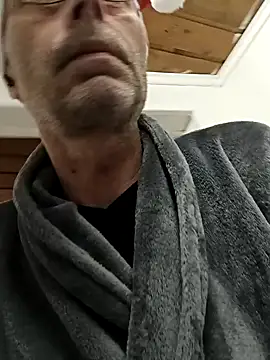Snapshot of BesterJunge45 chatting on December 15, 2024, 9:13 am BesterJunge45 online show from December 15, 2024, 9:13 am