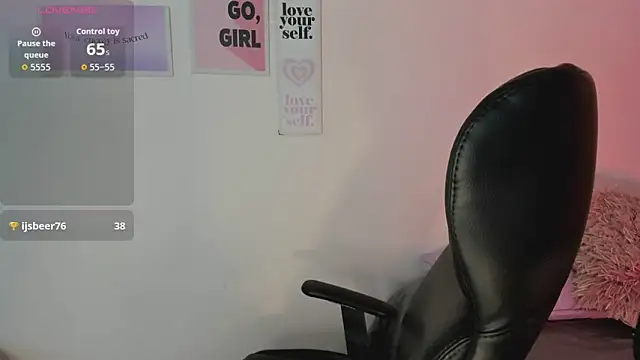 LanaJones  online show from February 20, 2026, 12:49 pm