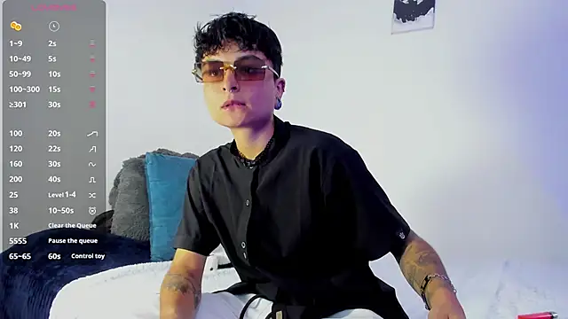 ZuryRamirez  online show from December 28, 2024, 5:57 pm