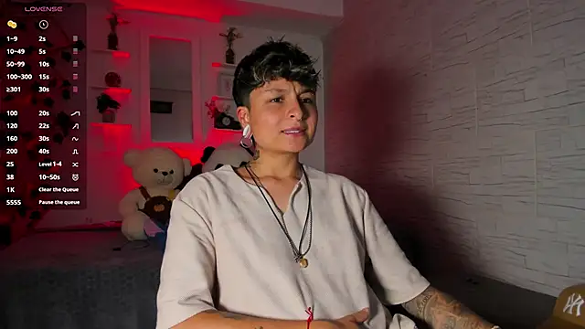 ZuryRamirez  online show from September 17, 2025, 11:39 pm