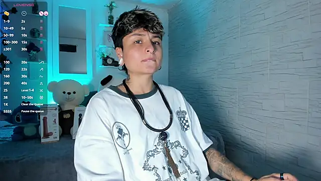 ZuryRamirez  online show from October 4, 2025, 7:12 pm