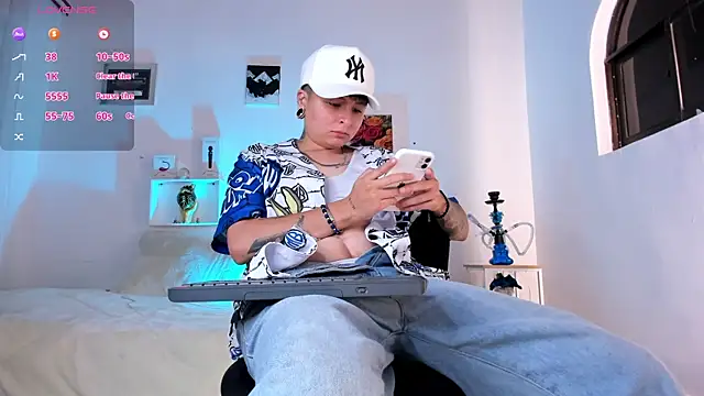 Snapshot of ZuryRamirez_ chatting on July 10, 2026, 11:40 pm ZuryRamirez online show from July 10, 2026, 11:40 pm