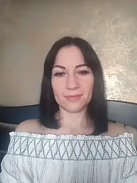 FireLily332 online show from January 28, 2025, 10:23 am