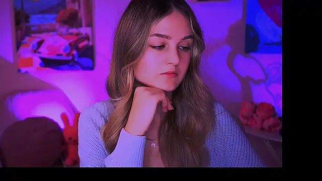 DeboraLarson online show from February 6, 2025, 6:29 am