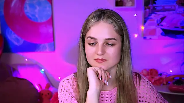 DeboraLarson online show from March 6, 2025, 1:48 am