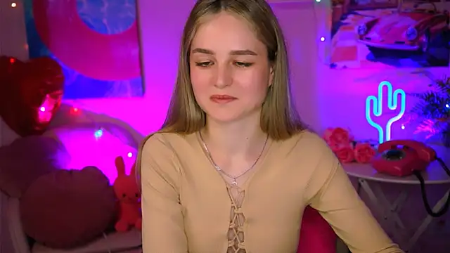 DeboraLarson online show from March 11, 2025, 7:15 am