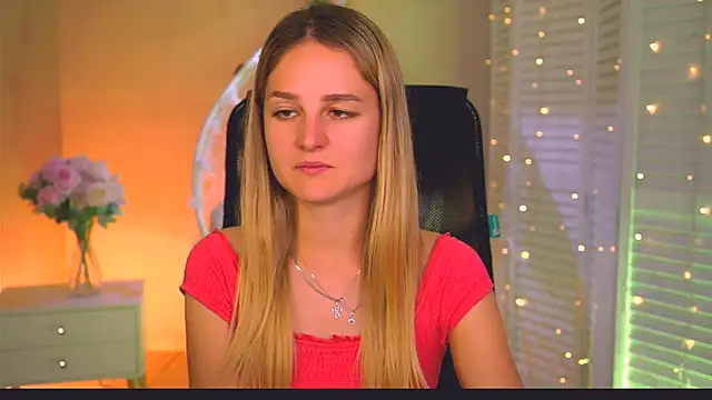 Snapshot of DeboraLarson chatting on June 28, 2026, 8:09 am DeboraLarson online show from June 28, 2026, 8:09 am