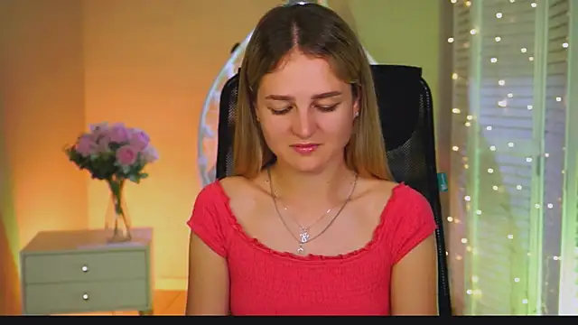 Snapshot of DeboraLarson chatting on July 3, 2026, 2:51 am DeboraLarson online show from July 3, 2026, 2:51 am