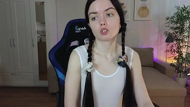 likeamoss online show from May 17, 2026, 7:06 am