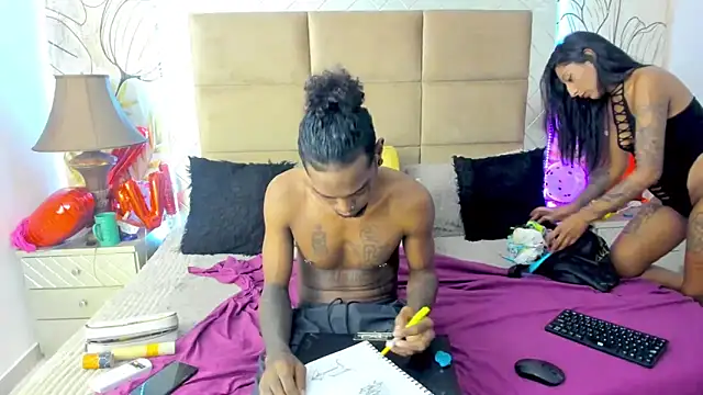 bigblackhotx1 online show from September 15, 2025, 5:40 am