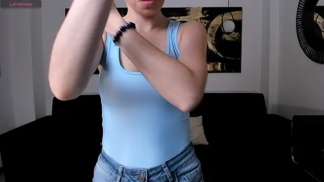 Snapshot of StacyWoods chatting on May 20, 2026, 11:38 am StacyWoods online show from May 20, 2026, 11:38 am