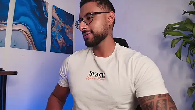 LiamGarcia1 online show from March 25, 2026, 3:29 pm