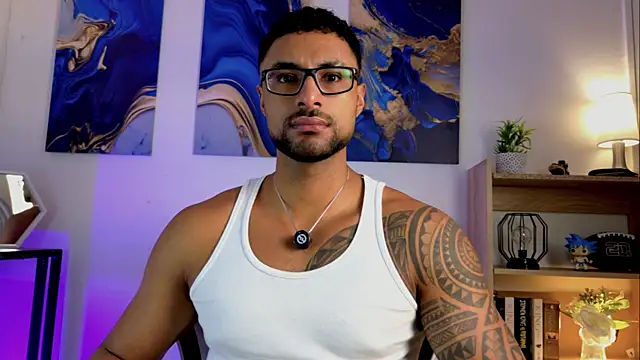 Snapshot of LiamGarcia1 chatting on July 8, 2026, 2:32 pm LiamGarcia1 online show from July 8, 2026, 2:32 pm